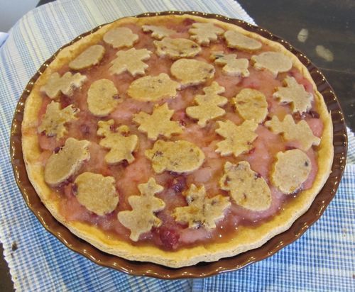 pie with leaf and acorn crust cut-outs