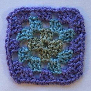 3 color granny square