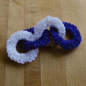 sturdier crochet ring garland using single crochet