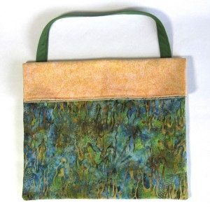 back view of fiddlehead bag