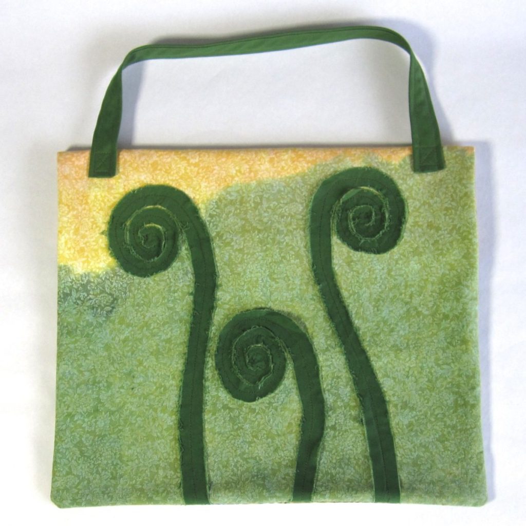 front view of closed fiddlehead bag