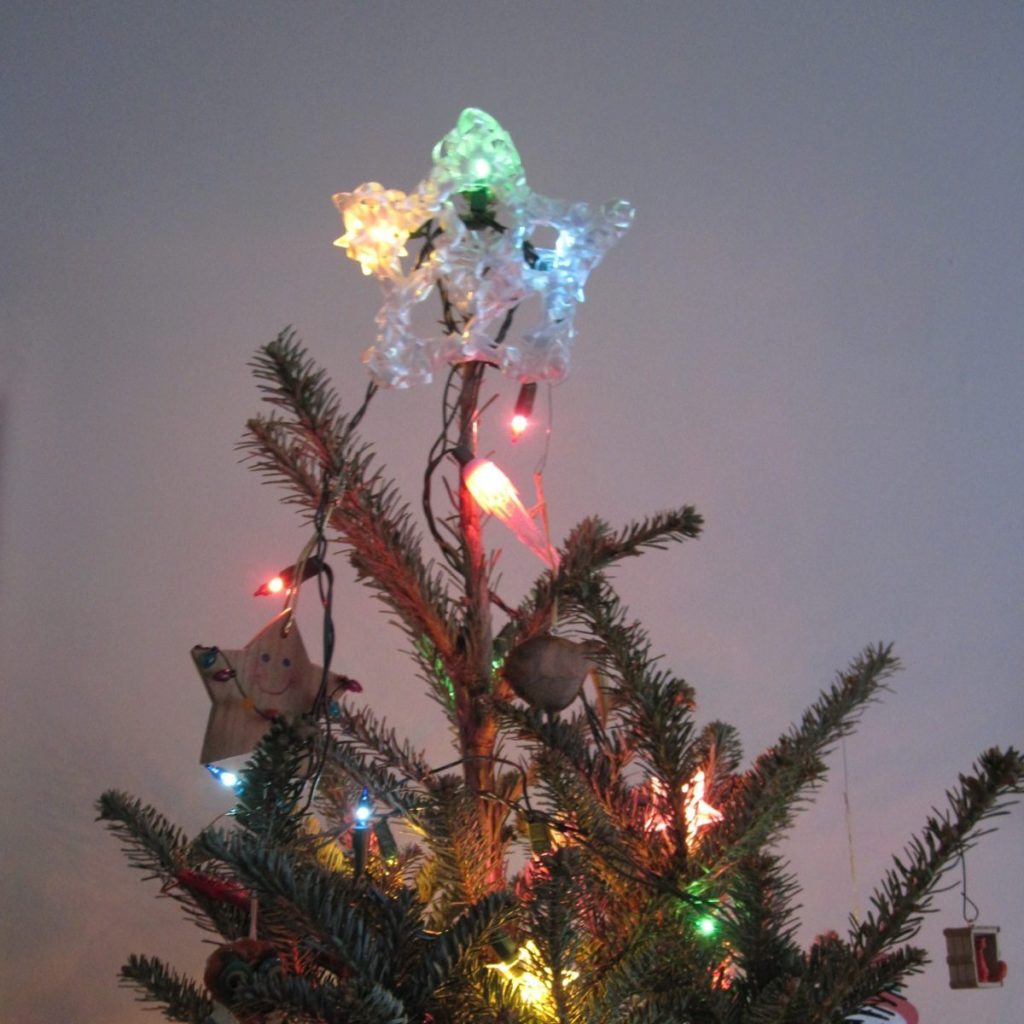 crochet ribbon star on tree