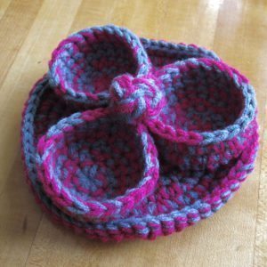 trefoil basket with button knot and tray